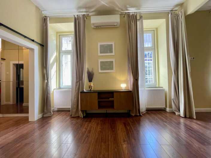 Home Staging, Sas utca